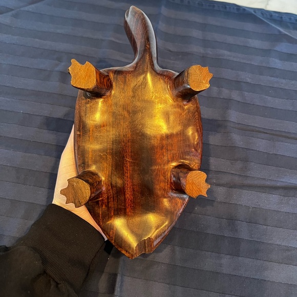 Vintage Carved Wooden Turtle Figurine Decor Piece Hawaiian - Picture 8 of 10